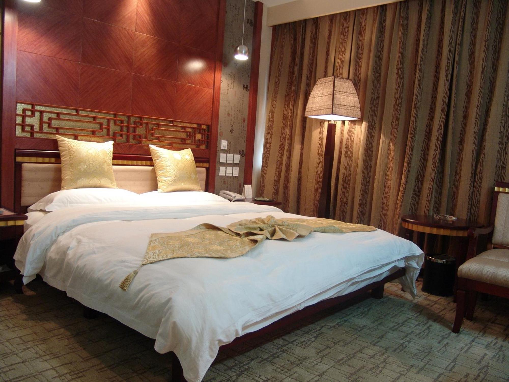Kunming Golden Spring Hotel Exterior foto